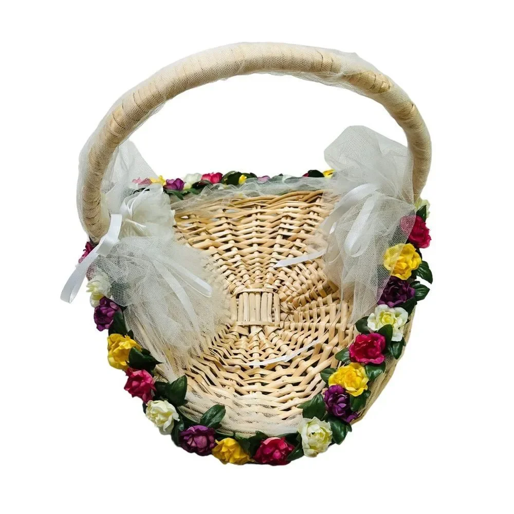 10/$25🦋 Vintage Handmade Flower Girl Decorative Basket